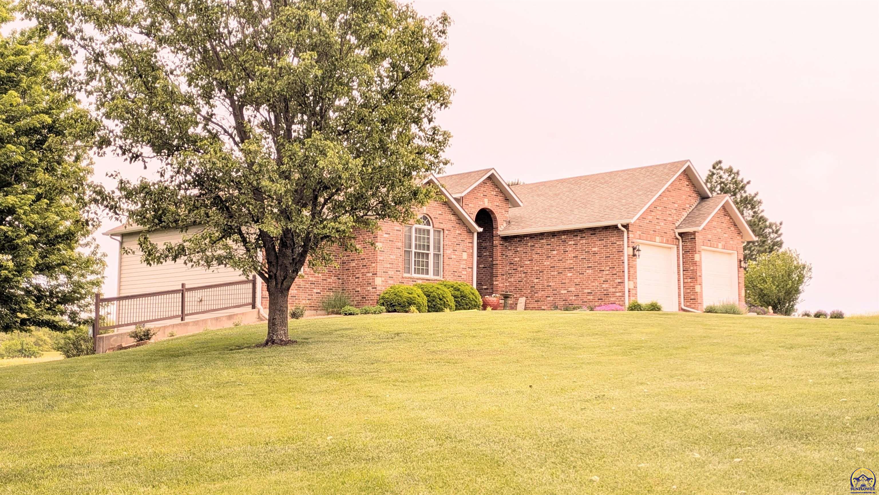 2334 Rd P Emporia, KS 66801 - Photo 4 of 93