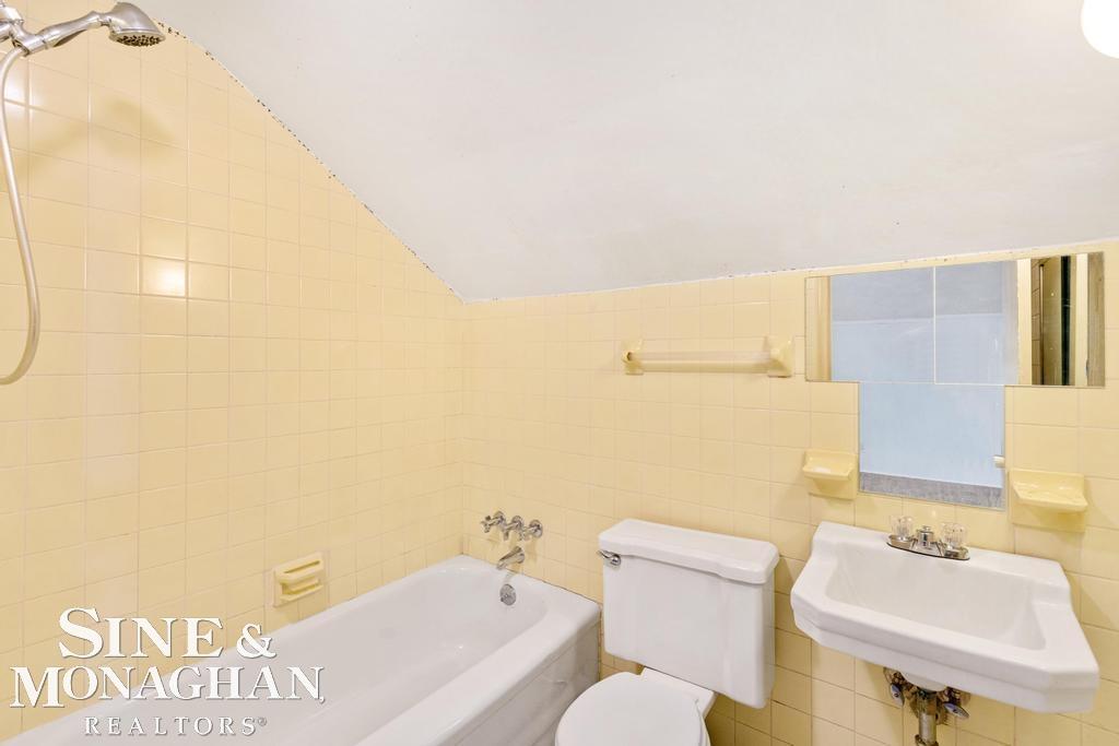 380 Kerby Road Grosse Pointe Farms, MI 48236 - Photo 19 of 26