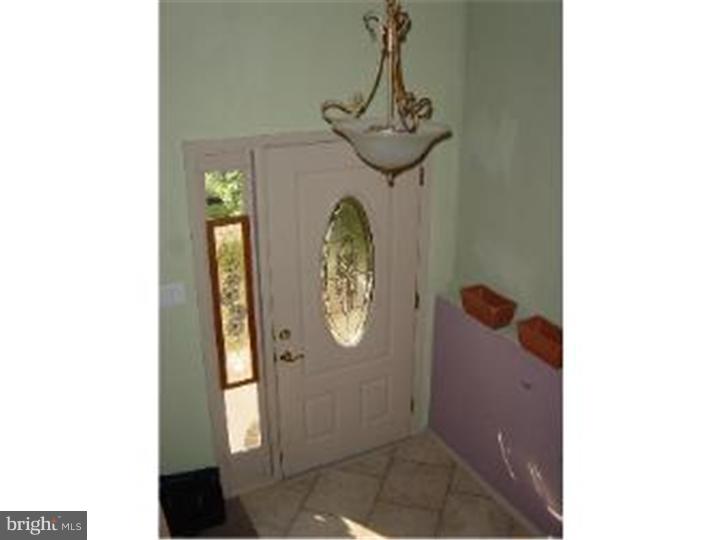 15115 Ina Drive Philadelphia, PA 19116 - Photo 2 of 21 Gallery Image 2