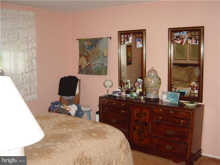 15115 Ina Drive Philadelphia, PA 19116 - Photo 13 of 21 Gallery Image 13