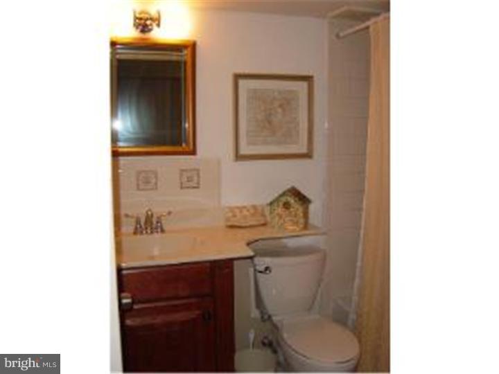 15115 Ina Drive Philadelphia, PA 19116 - Photo 16 of 21 Gallery Image 16