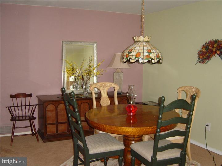 15115 Ina Drive Philadelphia, PA 19116 - Photo 5 of 21 Gallery Image 5