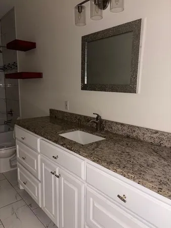 $1,895 | 1217 West 11th Avenue, Corsicana, TX 75110
