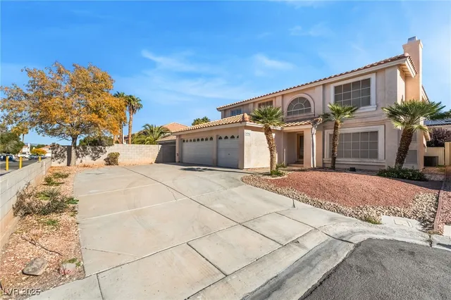 $2,795 | 9796 Raven Wing Canyon Court, Las Vegas, NV 89183