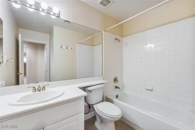 $2,795 | 9796 Raven Wing Canyon Court, Las Vegas, NV 89183