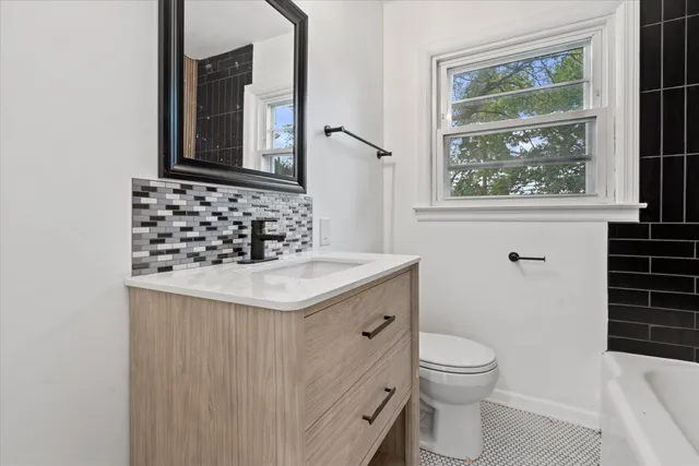 $299,900 | 4561 South Kansas Avenue, St. Francis, WI 53235