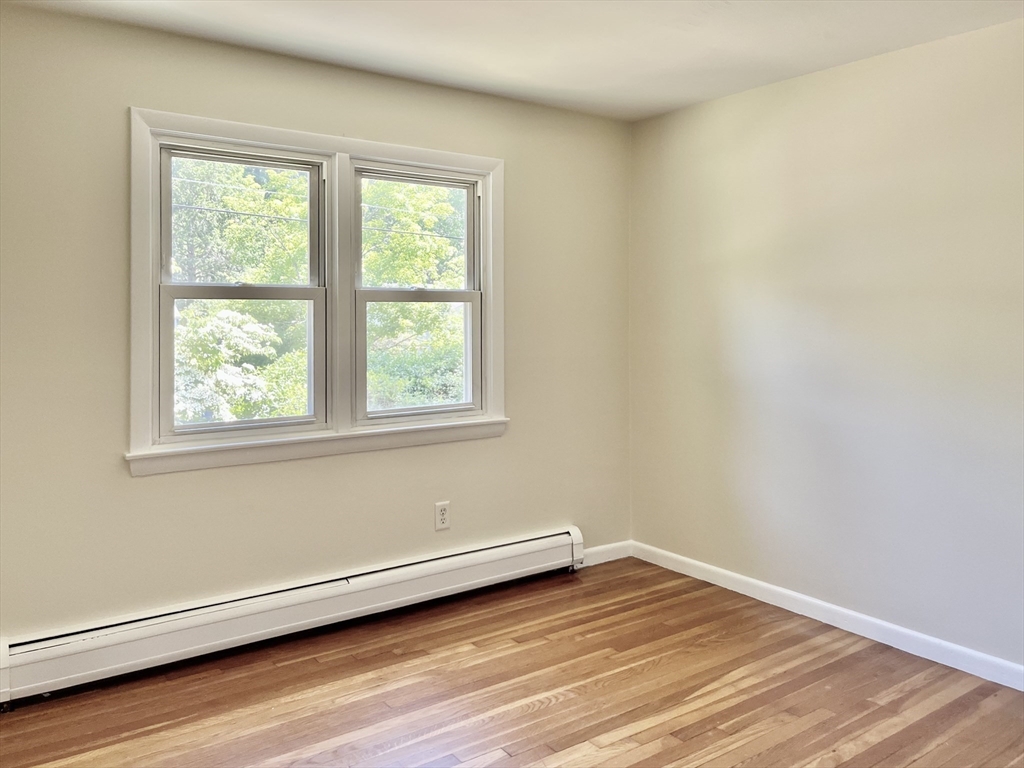 39 Jeffrey Lane Amherst, MA 01002 - Photo 23 of 41