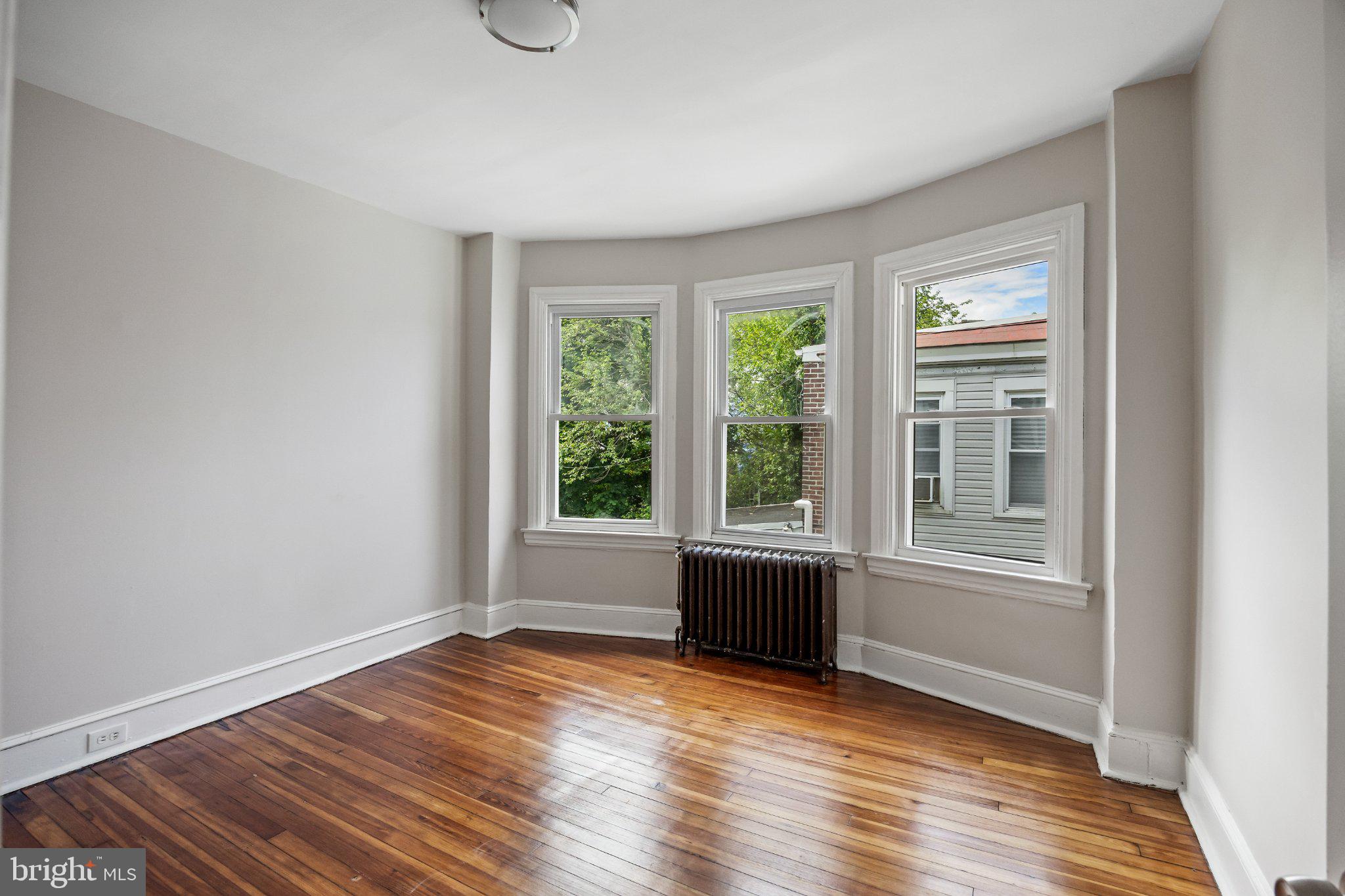 43 East 24th Street Chester, PA 19013 - Photo 22 of 39