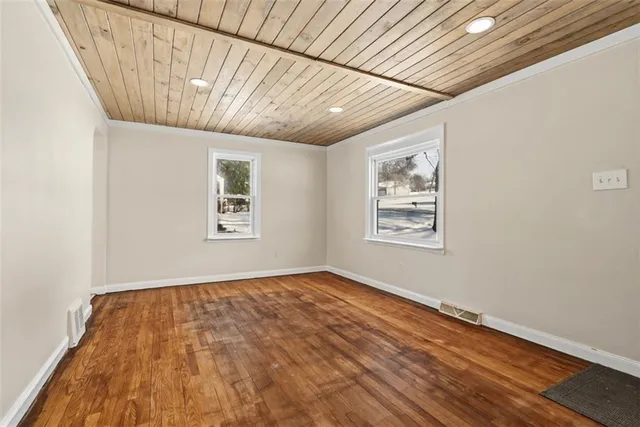 $2,000 | 106 Maple Drive, Valencia, PA 16059