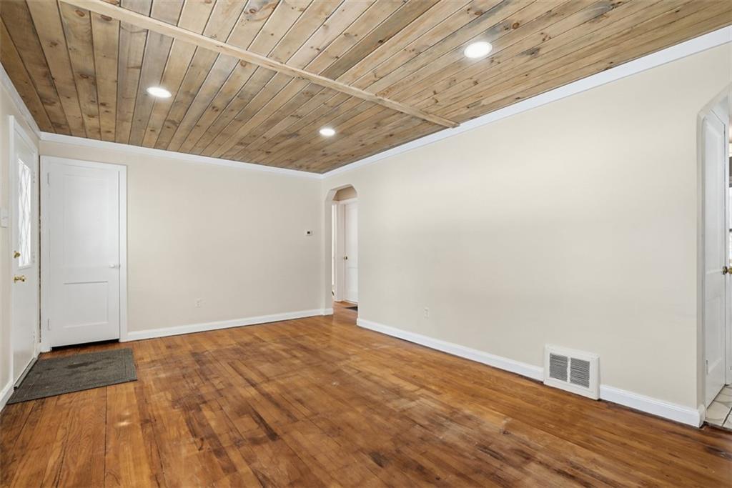 106 Maple Drive Valencia, PA 16059 - Photo 7 of 37