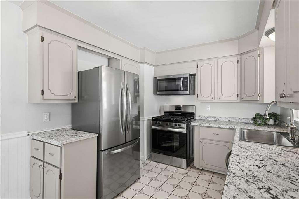 106 Maple Drive Valencia, PA 16059 - Photo 10 of 37