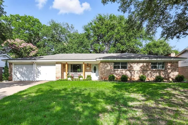 $360,000 | 212 Glenn Drive, Hurst, TX 76053