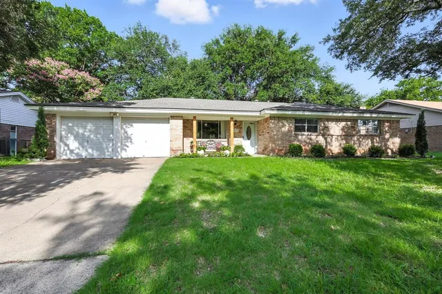 $360,000 | 212 Glenn Drive, Hurst, TX 76053