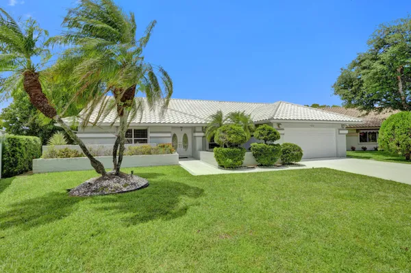 $720,000 | 9224 Sun Pointe Drive, Boynton Beach, FL 33437