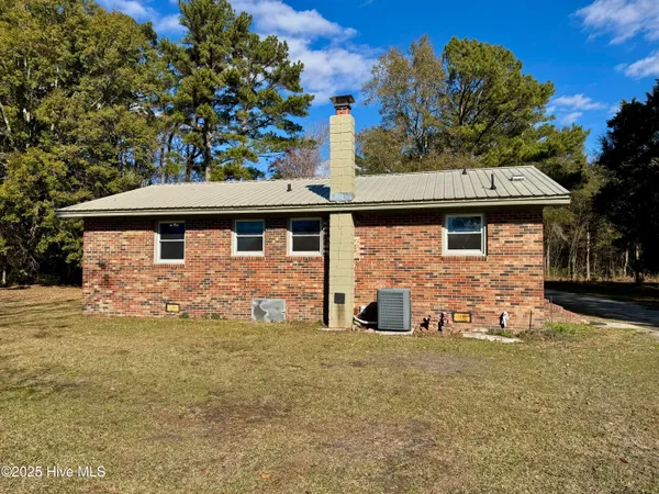 $220,000 | 3211 Crooked Run Road, Willard, NC 28478