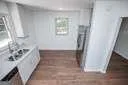 a view of empty room with window