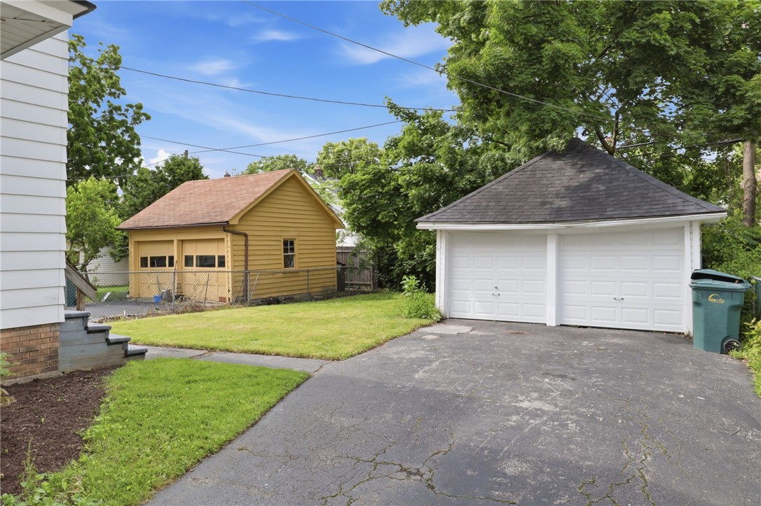 112 Roxborough Road Rochester, NY 14619 - Photo 33 of 35