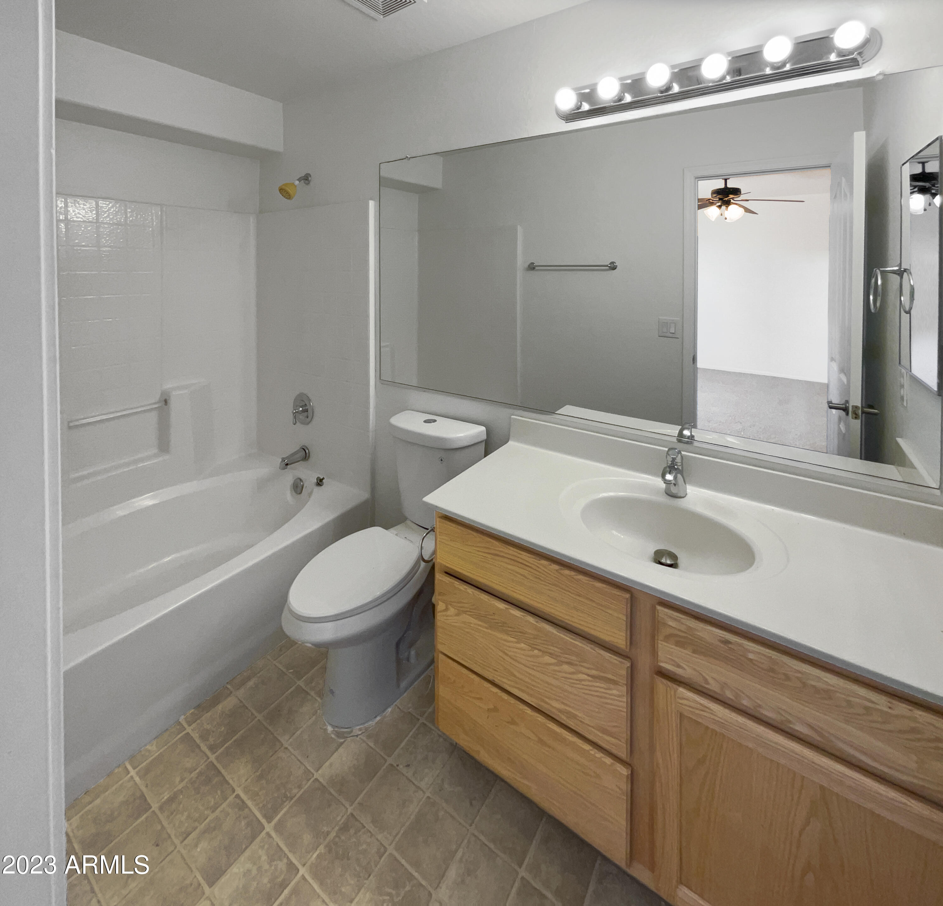 2744 West Grenadine Road Phoenix, AZ 85041 - Photo 22 of 27 listing_19