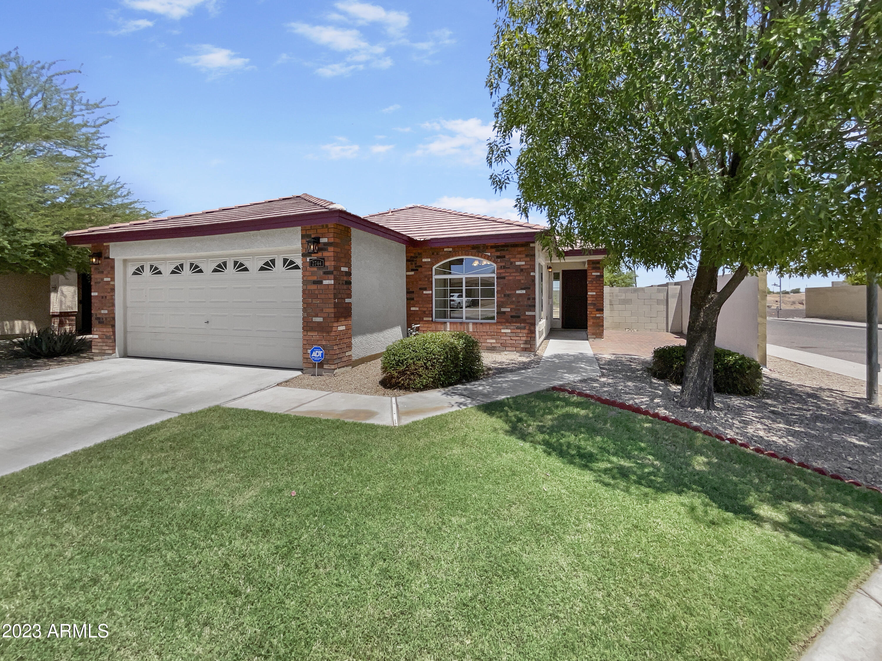 2744 West Grenadine Road Phoenix, AZ 85041 - Photo 6 of 27 listing_3