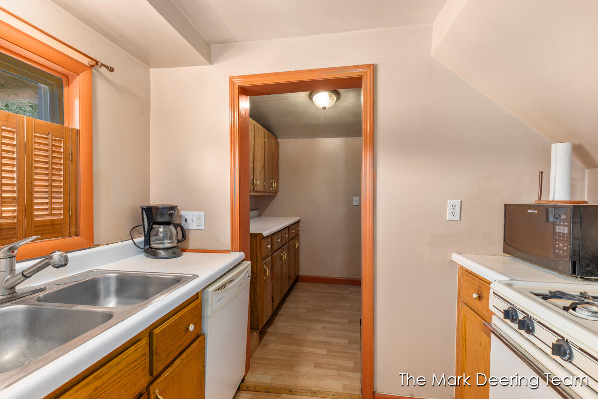 522 Ionia Street Belding, MI 48809 - Photo 8 of 24 IMG_1008