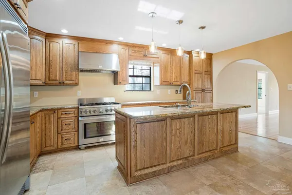 $470,000 | 1002 Daffin Road, Molino, FL 32577