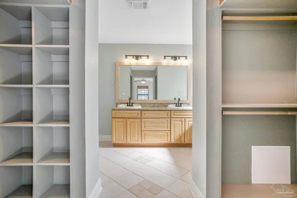 $470,000 | 1002 Daffin Road, Molino, FL 32577