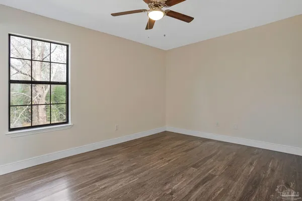 $470,000 | 1002 Daffin Road, Molino, FL 32577