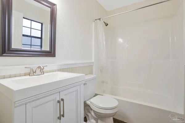 $470,000 | 1002 Daffin Road, Molino, FL 32577