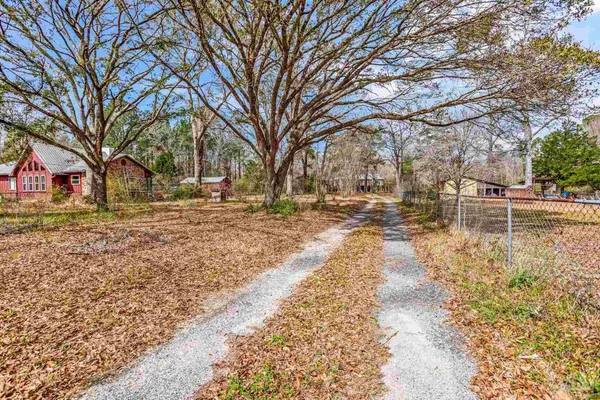 $470,000 | 1002 Daffin Road, Molino, FL 32577