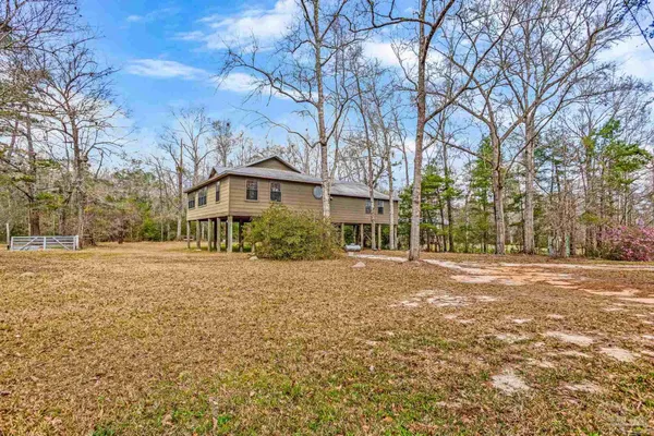 $470,000 | 1002 Daffin Road, Molino, FL 32577