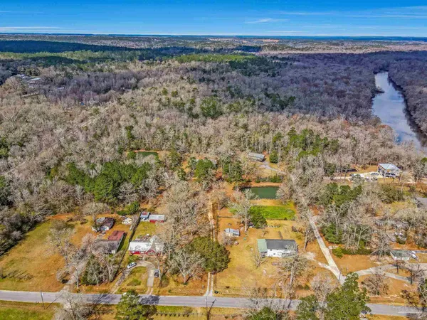 $470,000 | 1002 Daffin Road, Molino, FL 32577