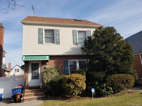 $4,850 | 69-21 182nd Street | Fresh Meadows