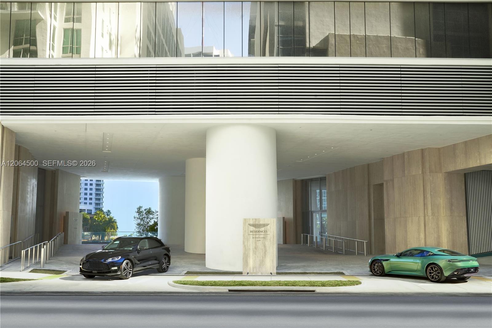 300 Biscayne Blvd Way, Unit 6301 Miami, FL 33131 - Photo 51 of 51 Entrance Roundabout.