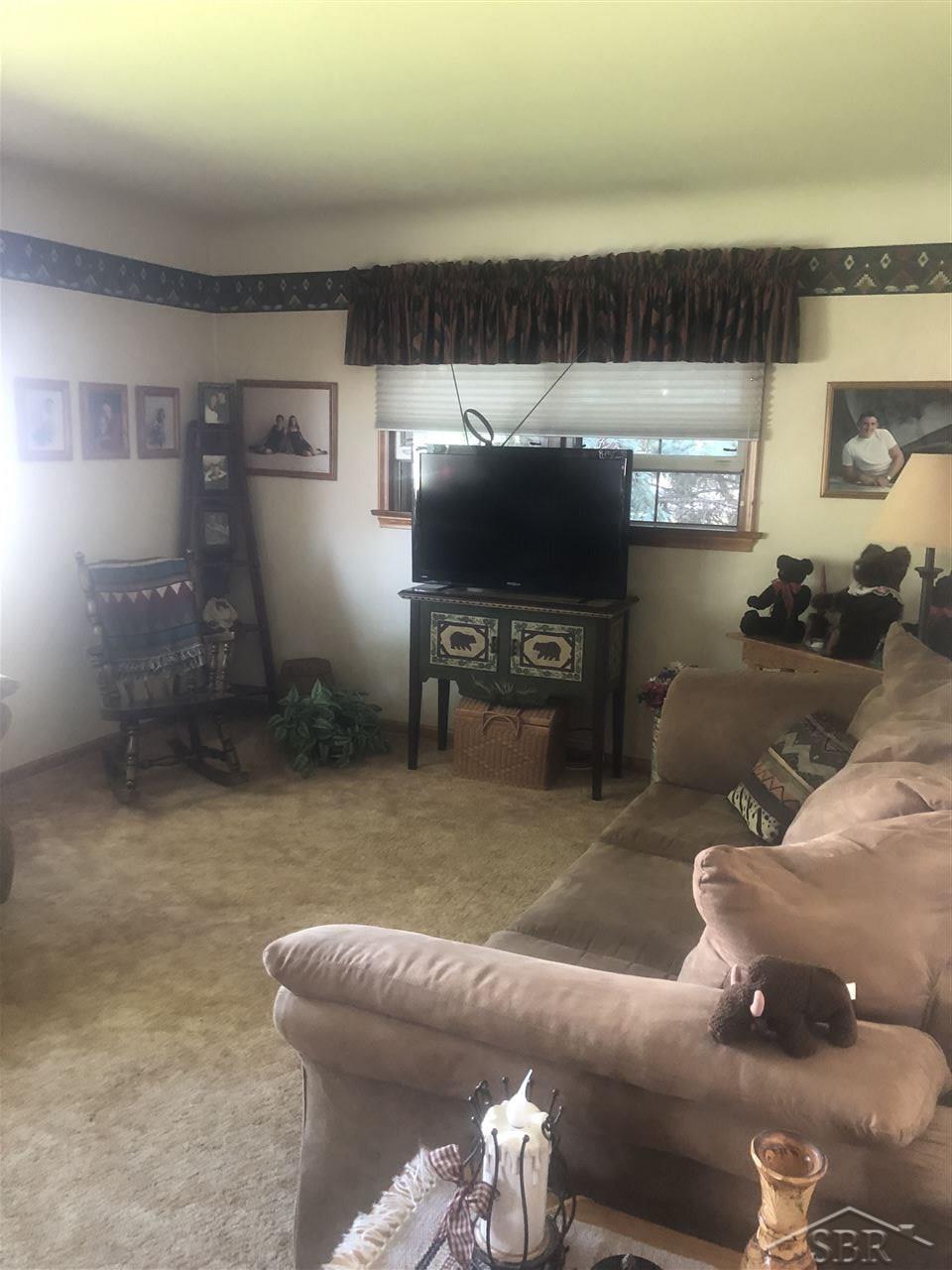 4940 Hart Road Frankenmuth, MI 48734 - Photo 5 of 11 50015260-4.JPG