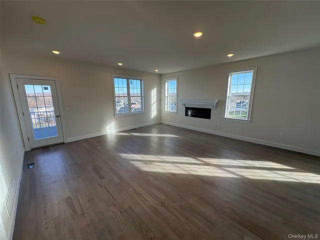 $820,000 | 34 Dartmouth Drive, Poughkeepsie, NY 12603