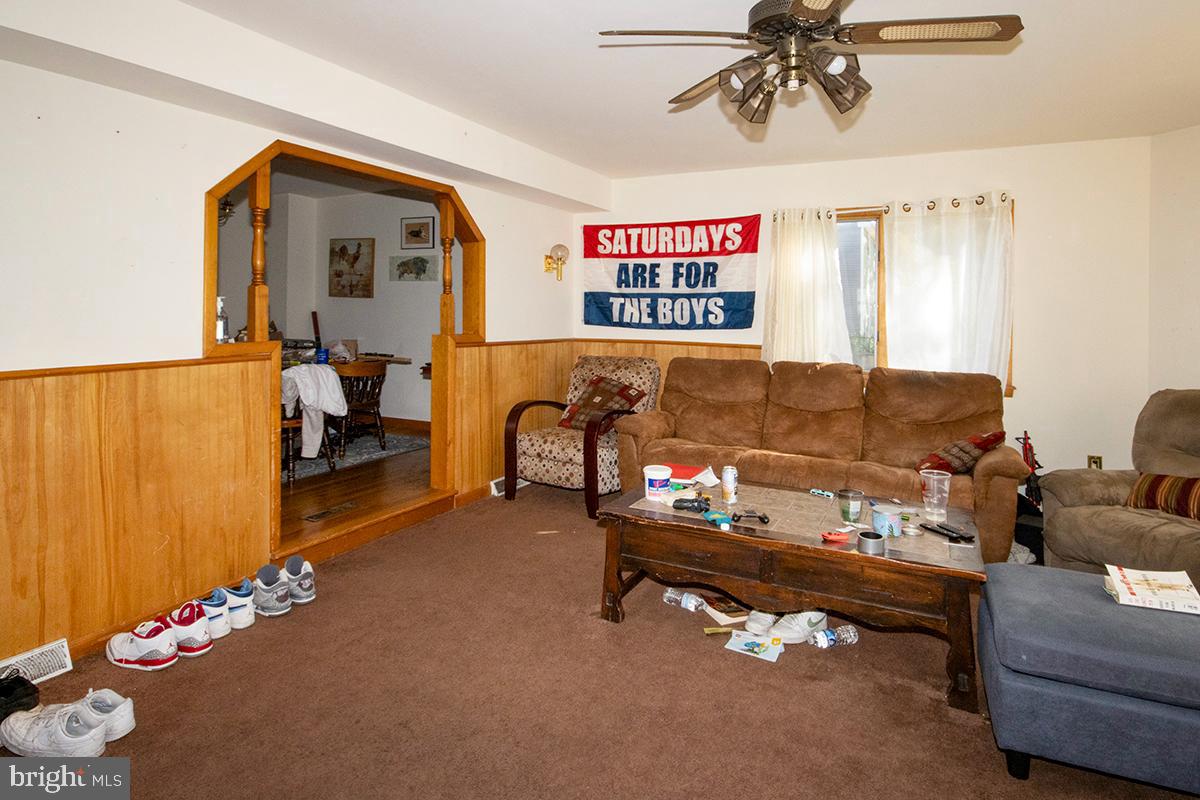 8 Franklin Road Glassboro, NJ 08028 - Photo 28 of 40 a living room with furniture and a couch