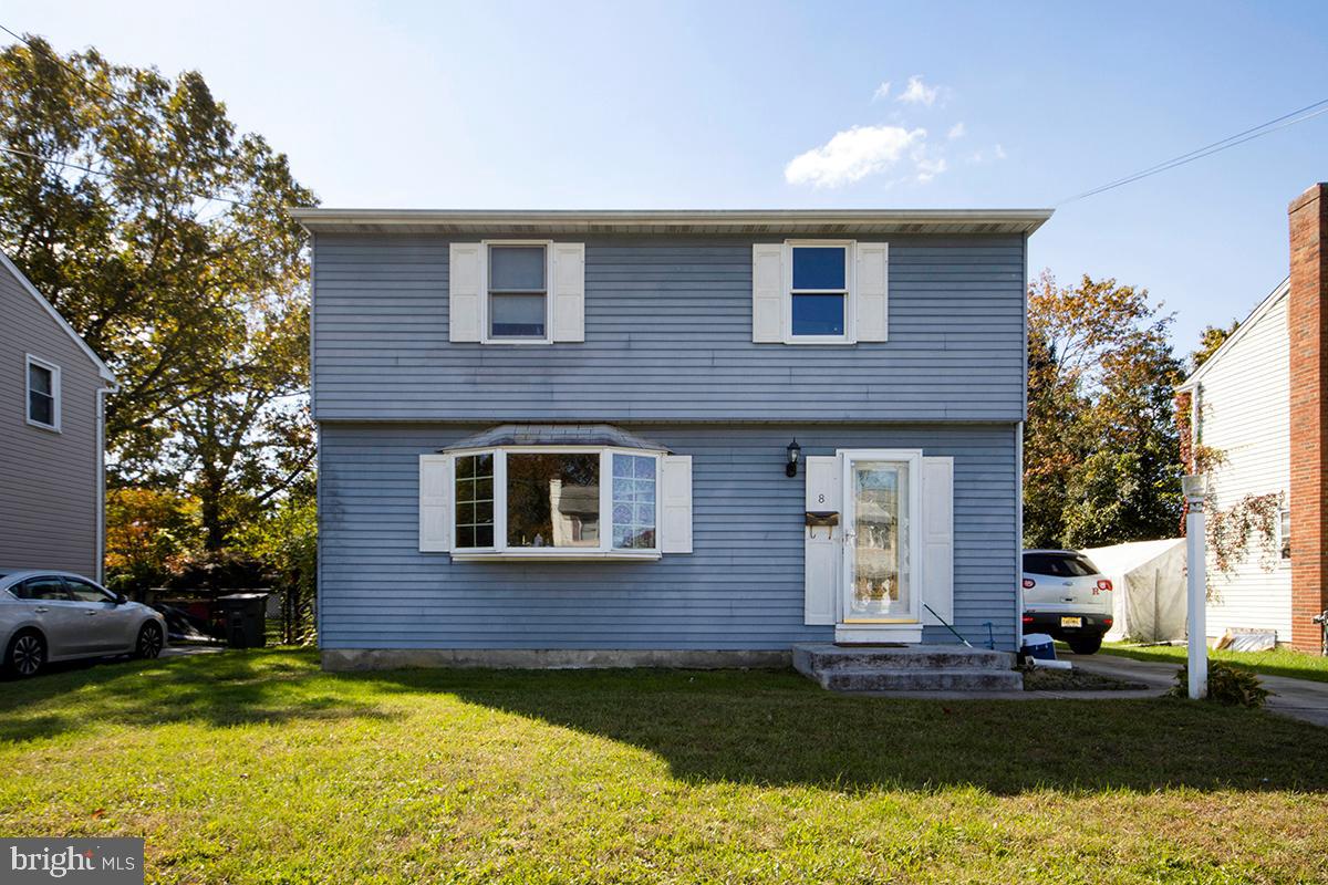8 Franklin Road Glassboro, NJ 08028 - Photo 4 of 40 a front view of a house with a yard