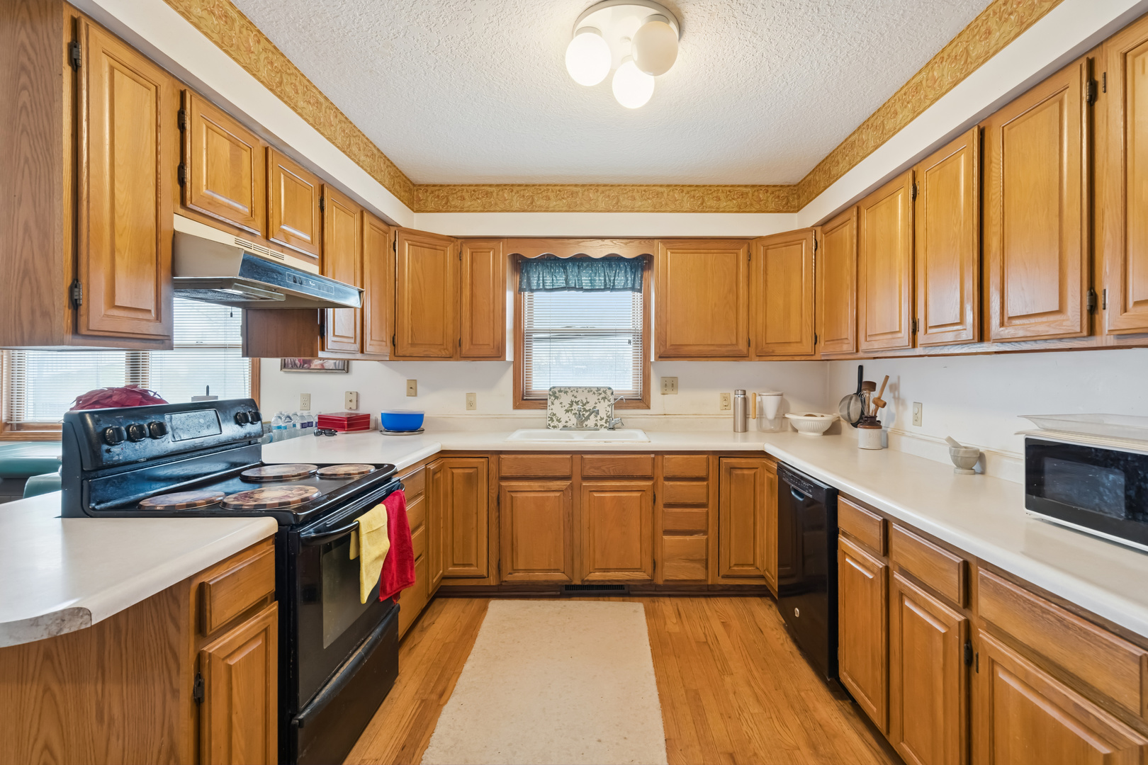 3222 Tower Court Clinton, IA 52732 - Photo 9 of 28