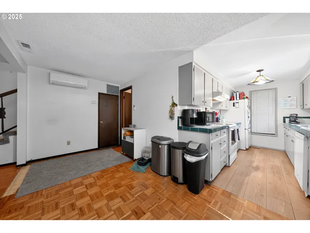 $384,995 | 840 South 1st Street, Cottage Grove, OR 97424