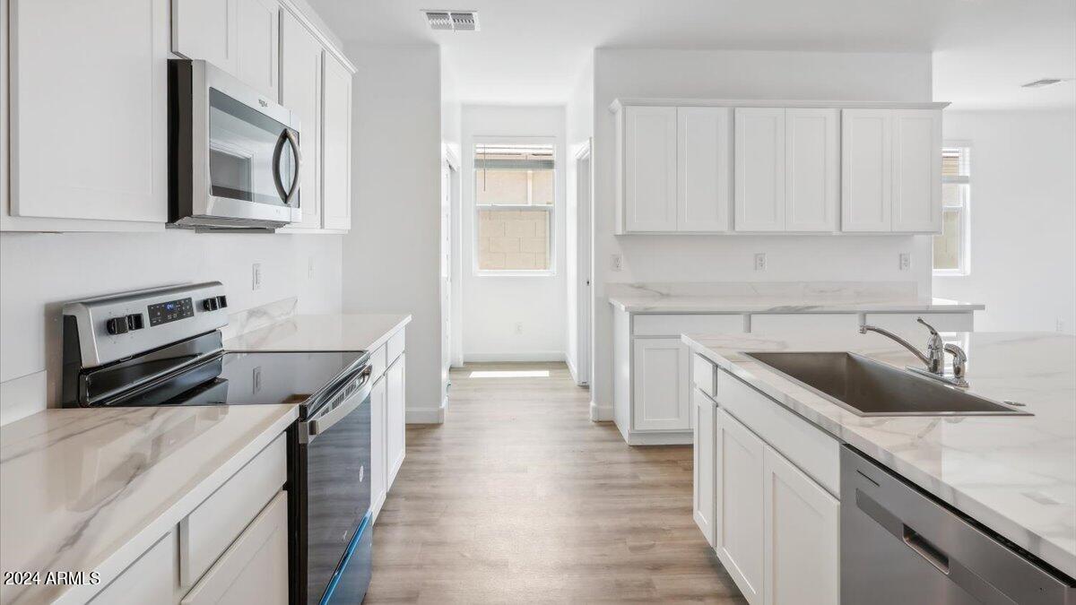 2196 West Spaulding Avenue Apache Junction, AZ 85120 - Photo 11 of 11 kingston kitchen vacant