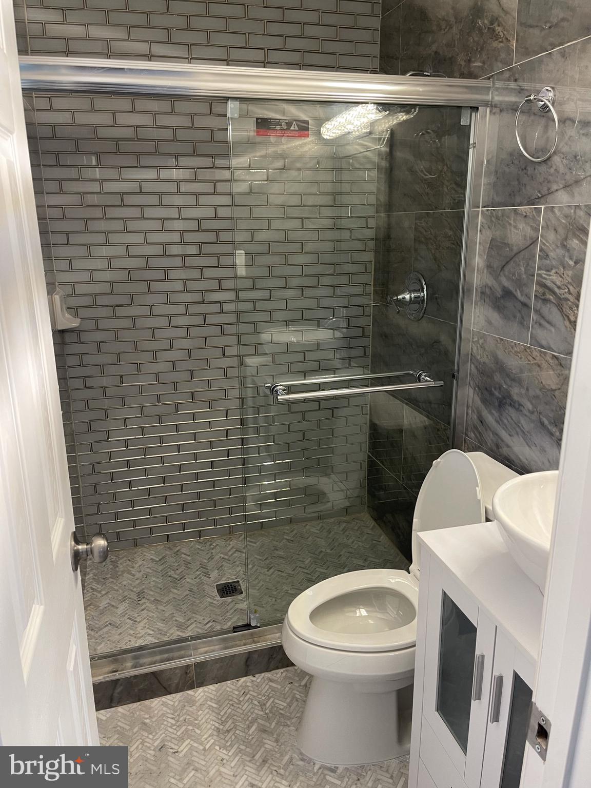 8807 Victoria Road Springfield, VA 22151 - Photo 28 of 90