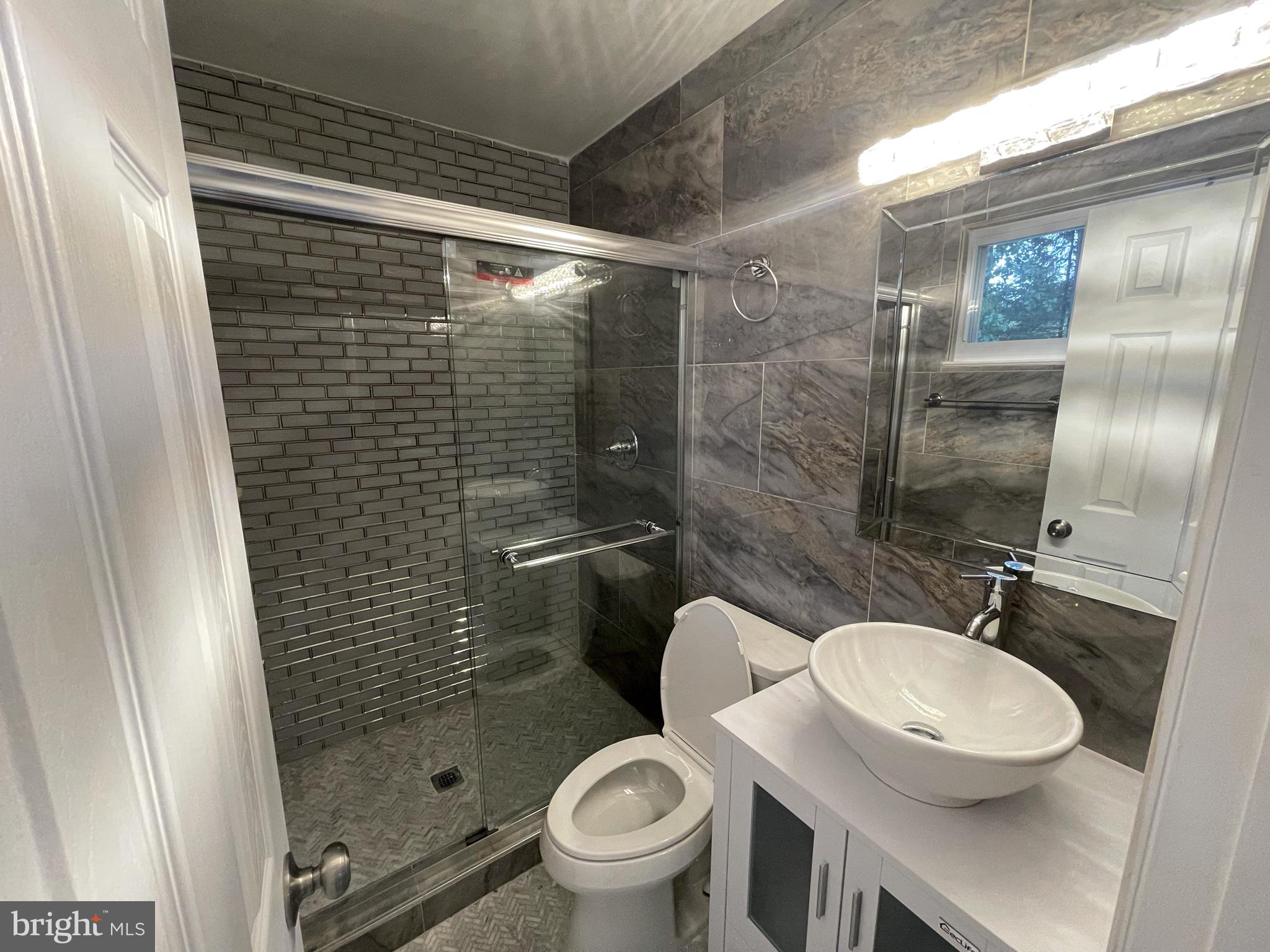 8807 Victoria Road Springfield, VA 22151 - Photo 29 of 90