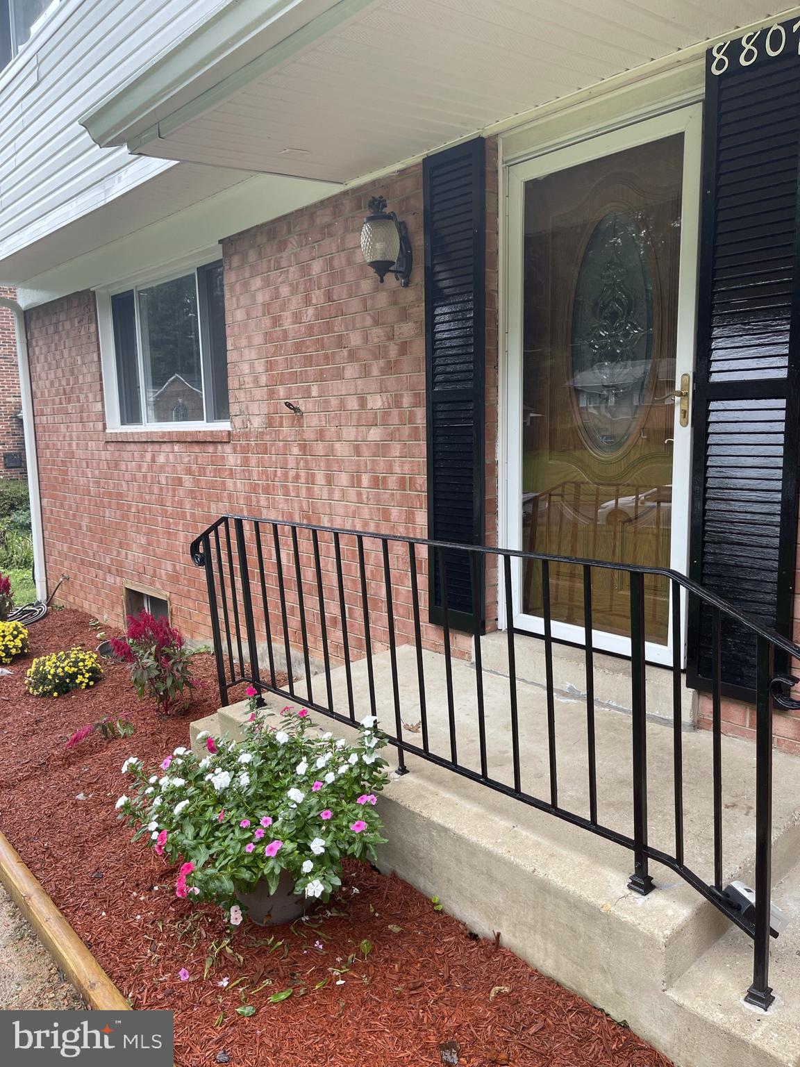 8807 Victoria Road Springfield, VA 22151 - Photo 4 of 90