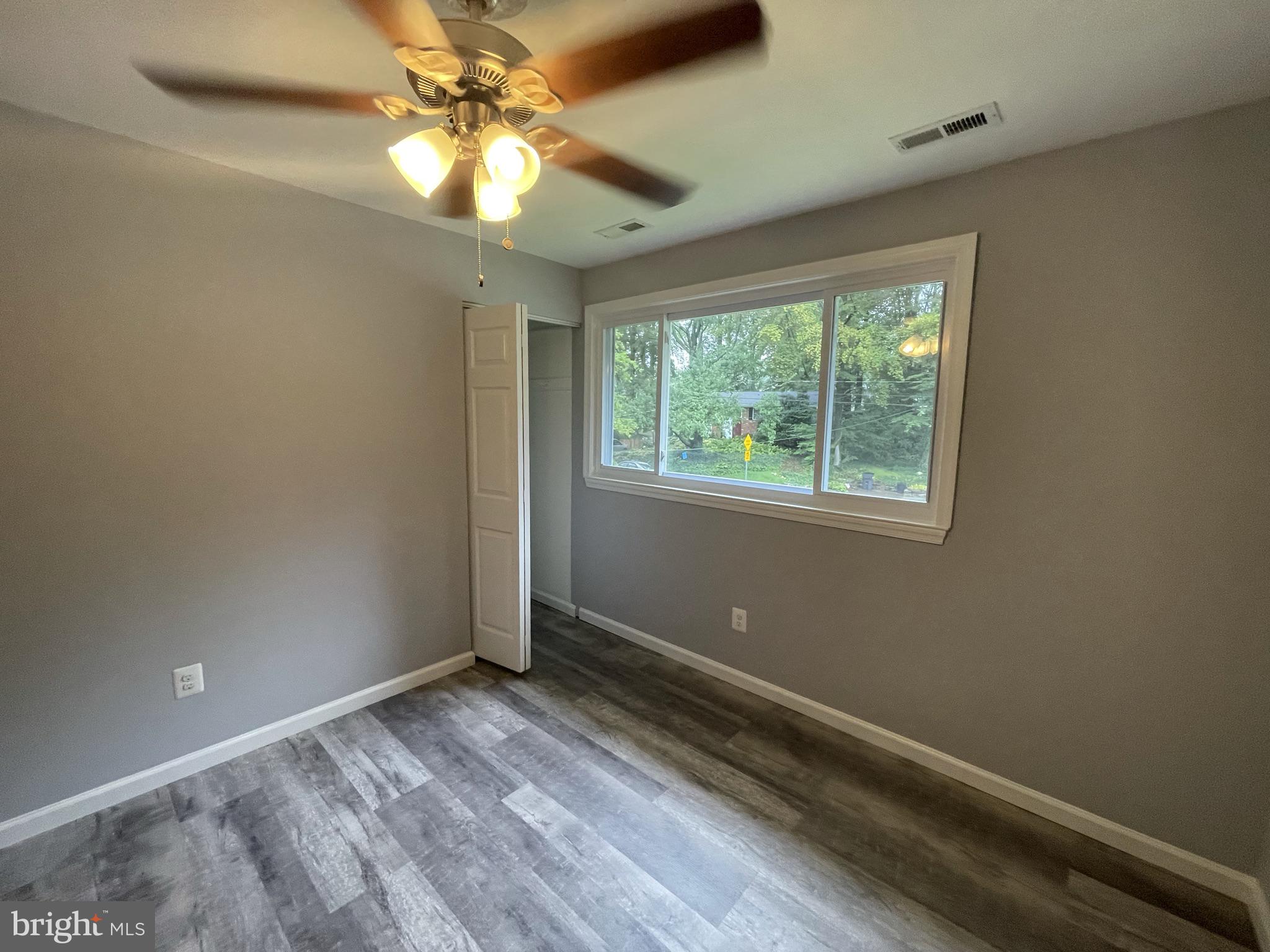 8807 Victoria Road Springfield, VA 22151 - Photo 7 of 90