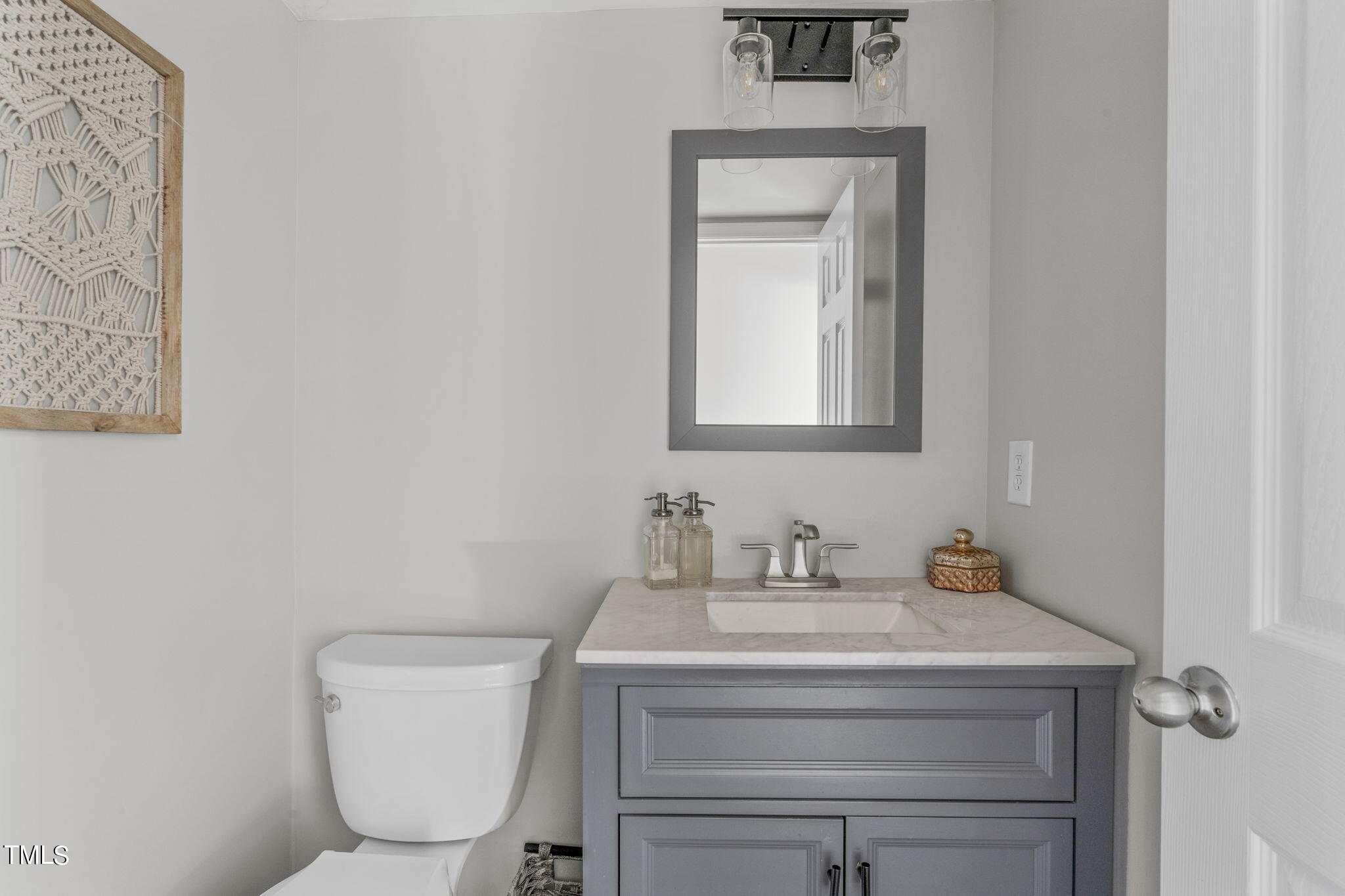 4520 Wingate Drive Raleigh, NC 27609 - Photo 16 of 34 Half Bath