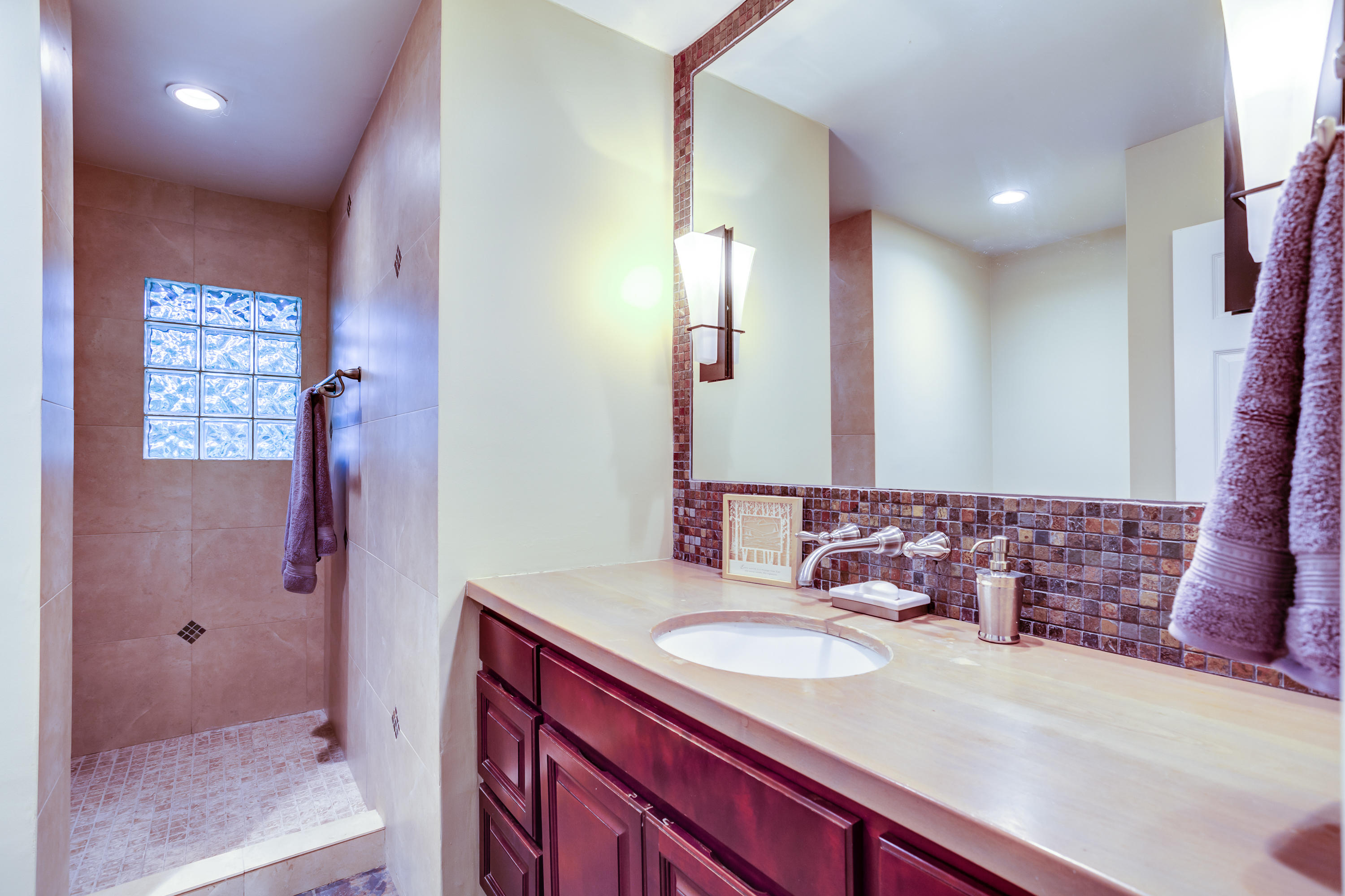 8952 Shallowford Road Knoxville, TN 37923 - Photo 16 of 37 018200728-3-8952ShallowfordRdKnoxvilleTN