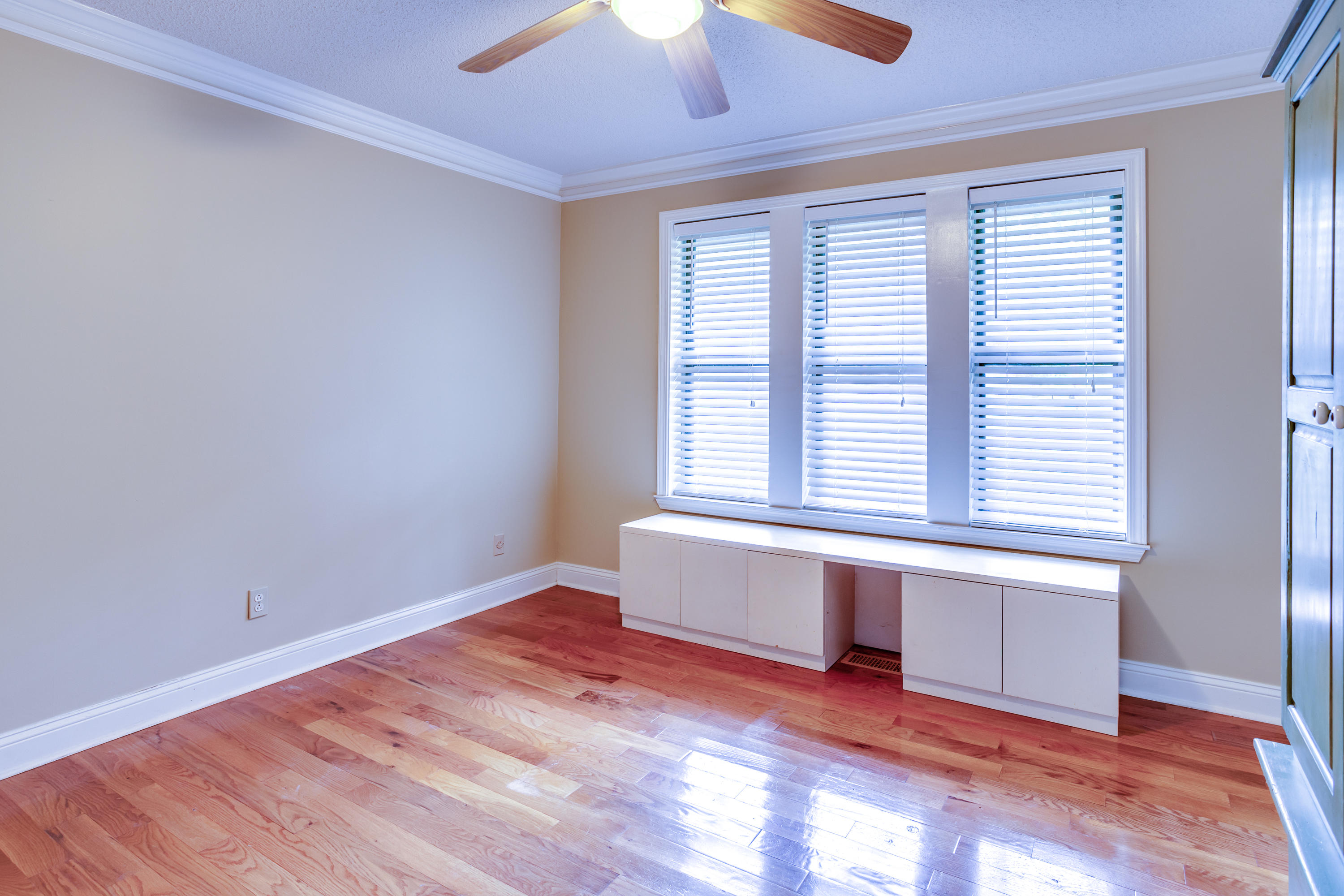 8952 Shallowford Road Knoxville, TN 37923 - Photo 20 of 37 016200728-3-8952ShallowfordRdKnoxvilleTN