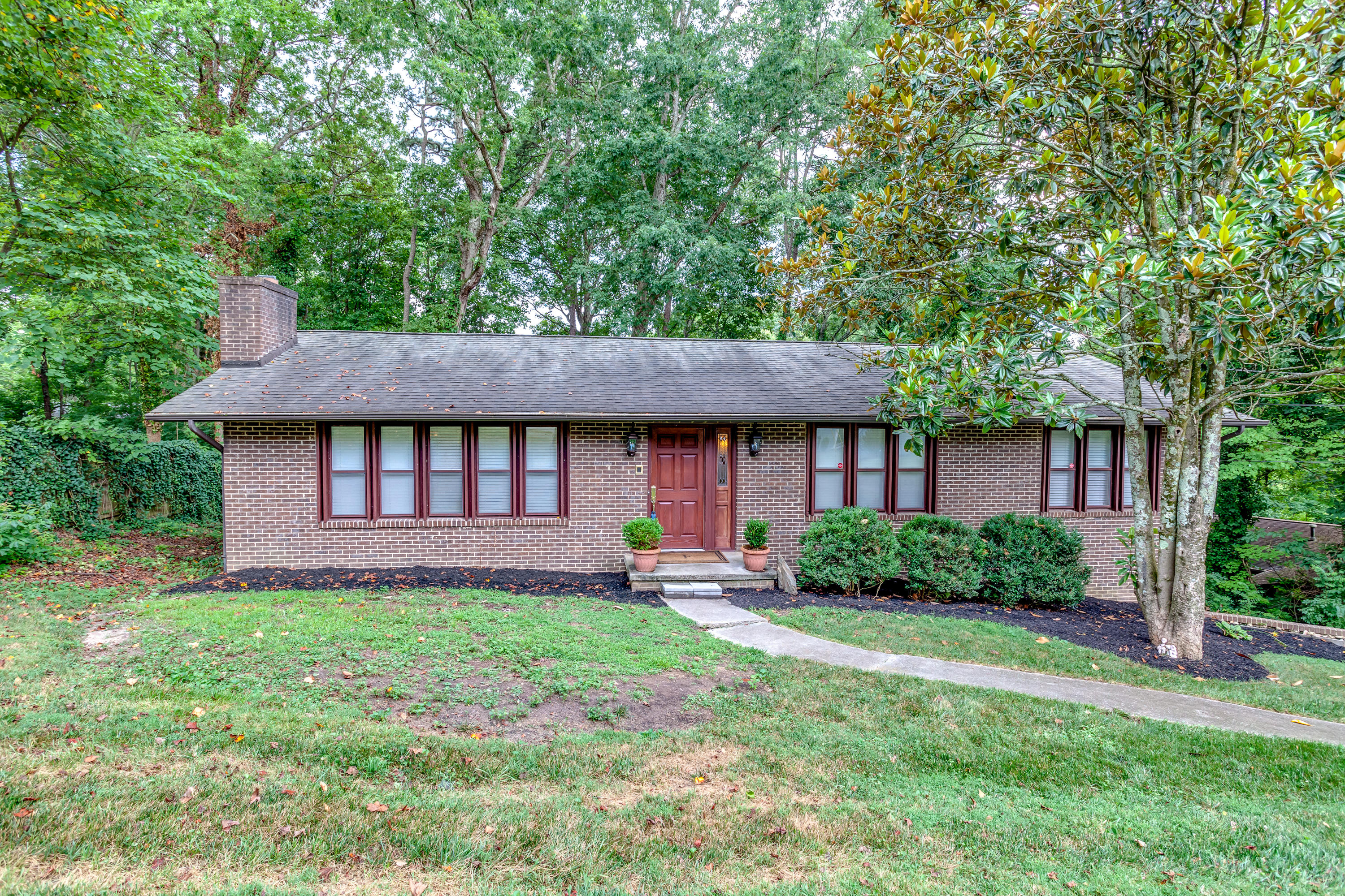8952 Shallowford Road Knoxville, TN 37923 - Photo 37 of 37 002200728-3-8952ShallowfordRdKnoxvilleTN