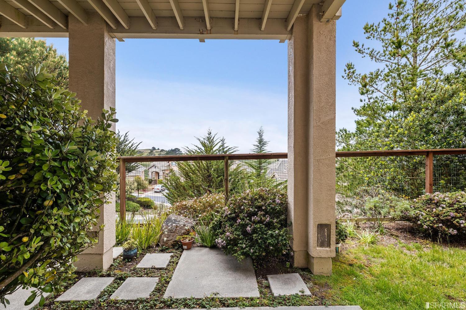 211 Sunset Court Pacifica, CA 94044 - Photo 52 of 84 a view of a outdoor space