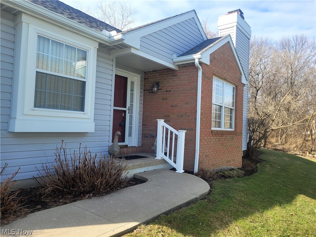2249 Abbey Road, Unit 6 Akron, OH 44312 - Photo 2 of 30 2249 Abbey Rd #6, Akron, OH 44312